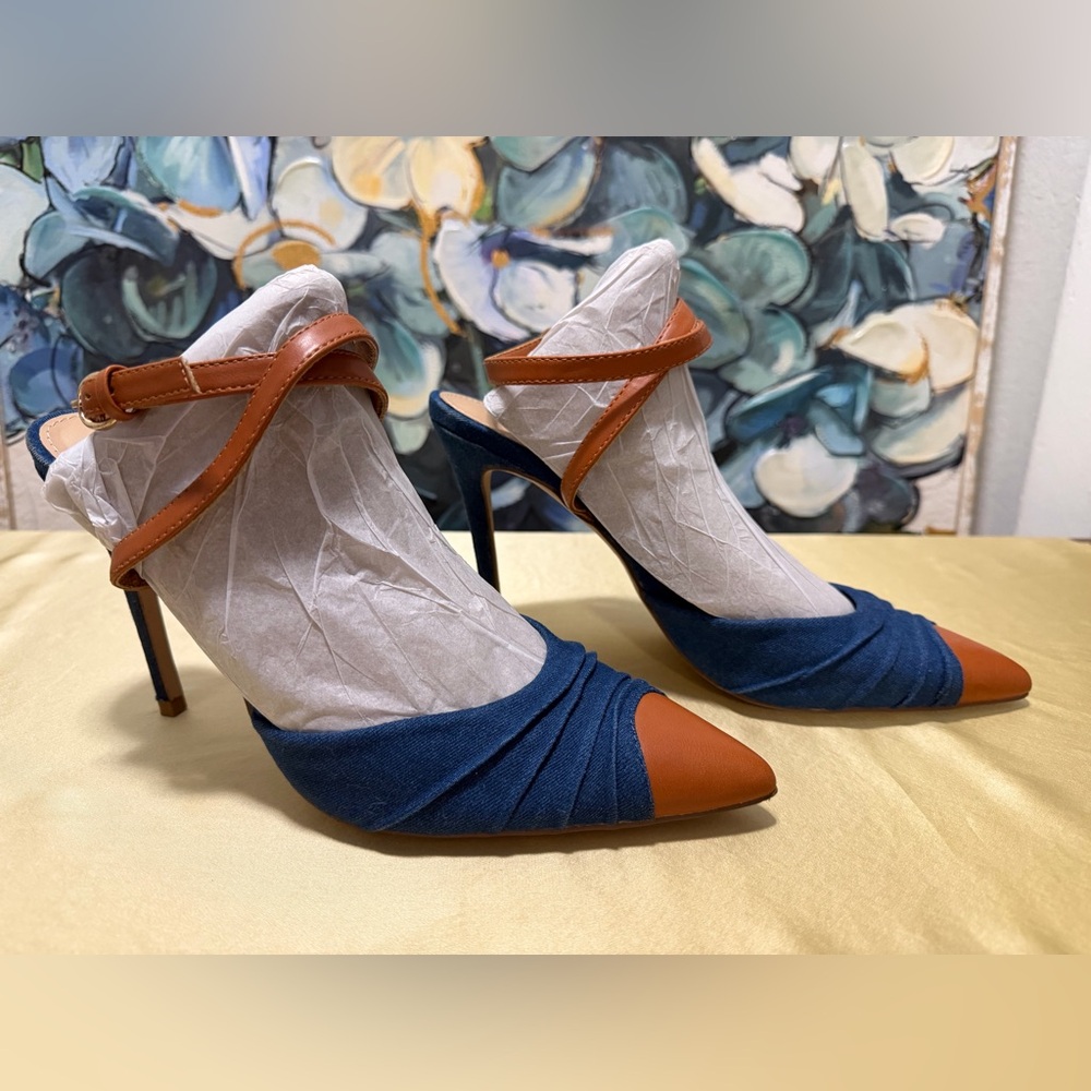 ShoeDazzle Brionna Denim Pointed Toe With Cap Ankle Strap Stiletto Heels Size 10 - Picture 2 of 9
